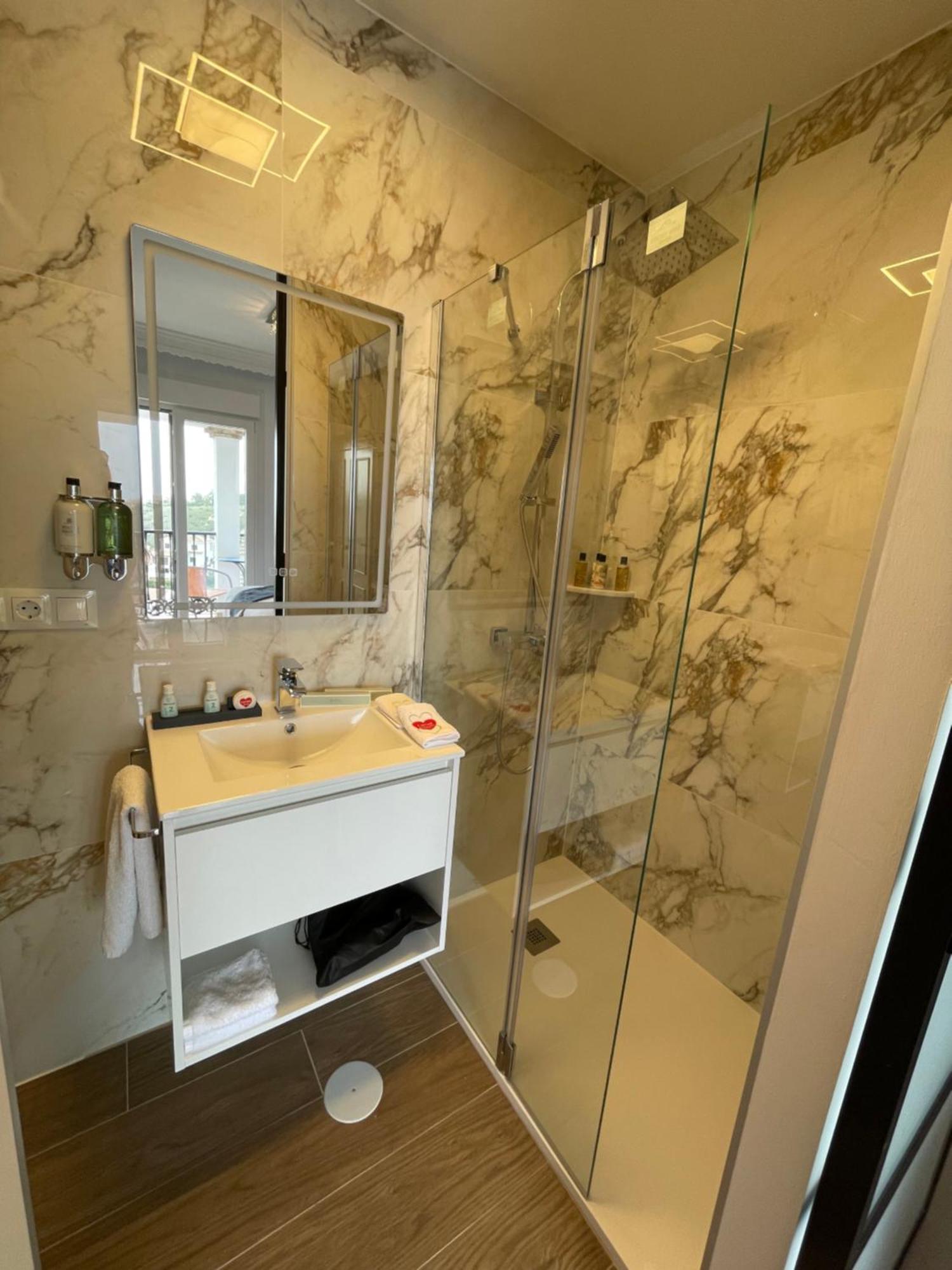 Cariad Boutique Bed & Breakfast La Cala Del Moral Pokój zdjęcie